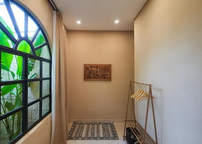 Villa Spacious 2 Bedroom Cozy, Quiet & Comfortable With A Private Pool