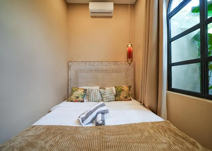 Villa Spacious 2 Bedroom Cozy, Quiet & Comfortable With A Private Pool *