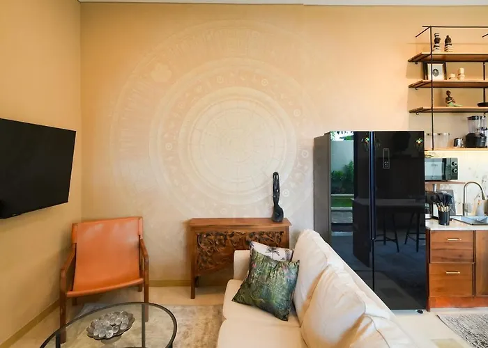 Spacious 2 Bedroom Cozy, Quiet & Comfortable With A Private Pool