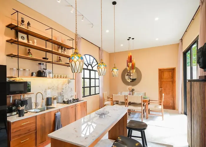 Spacious 2 Bedroom Cozy, Quiet & Comfortable With A Private Pool Villa Jimbaran (Bali)