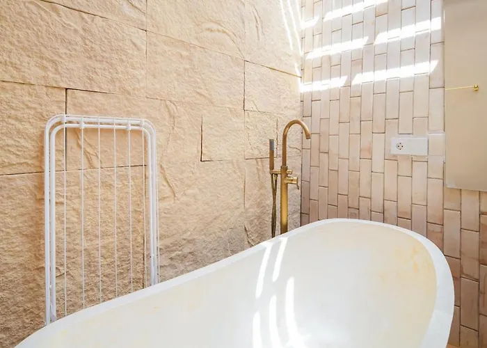 Spacious 2 Bedroom Cozy, Quiet & Comfortable With A Private Pool Villa *