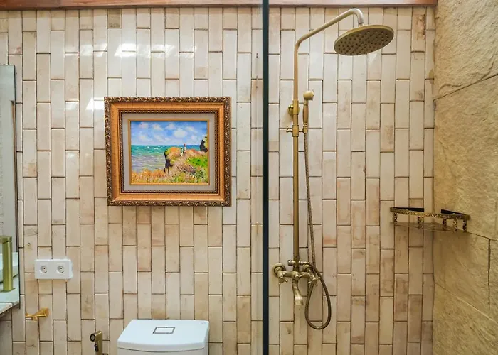 Villa Spacious 2 Bedroom Cozy, Quiet & Comfortable With A Private Pool *