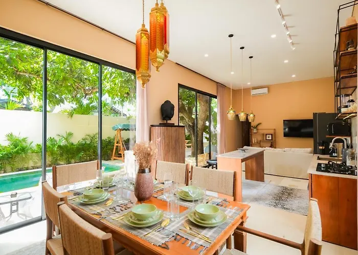 Spacious 2 Bedroom Cozy, Quiet & Comfortable With A Private Pool *