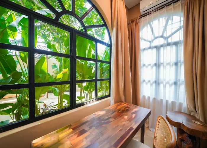 Spacious 2 Bedroom Cozy, Quiet & Comfortable With A Private Pool *