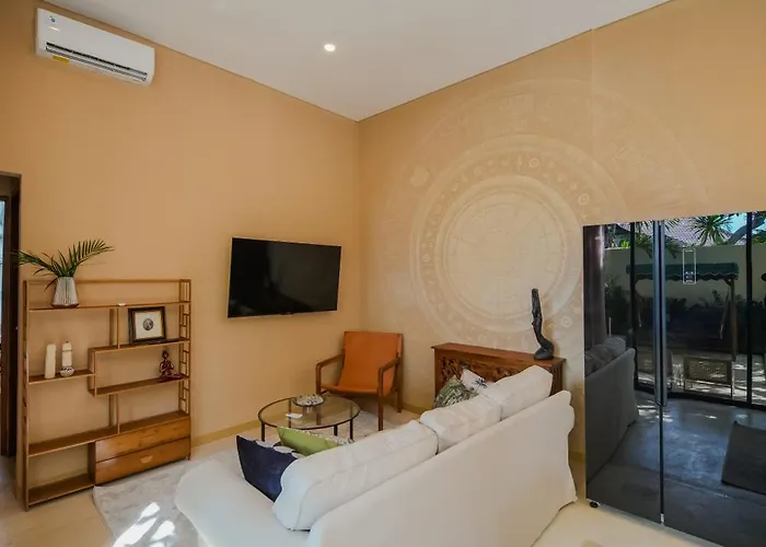 Spacious 2 Bedroom Cozy, Quiet & Comfortable With A Private Pool